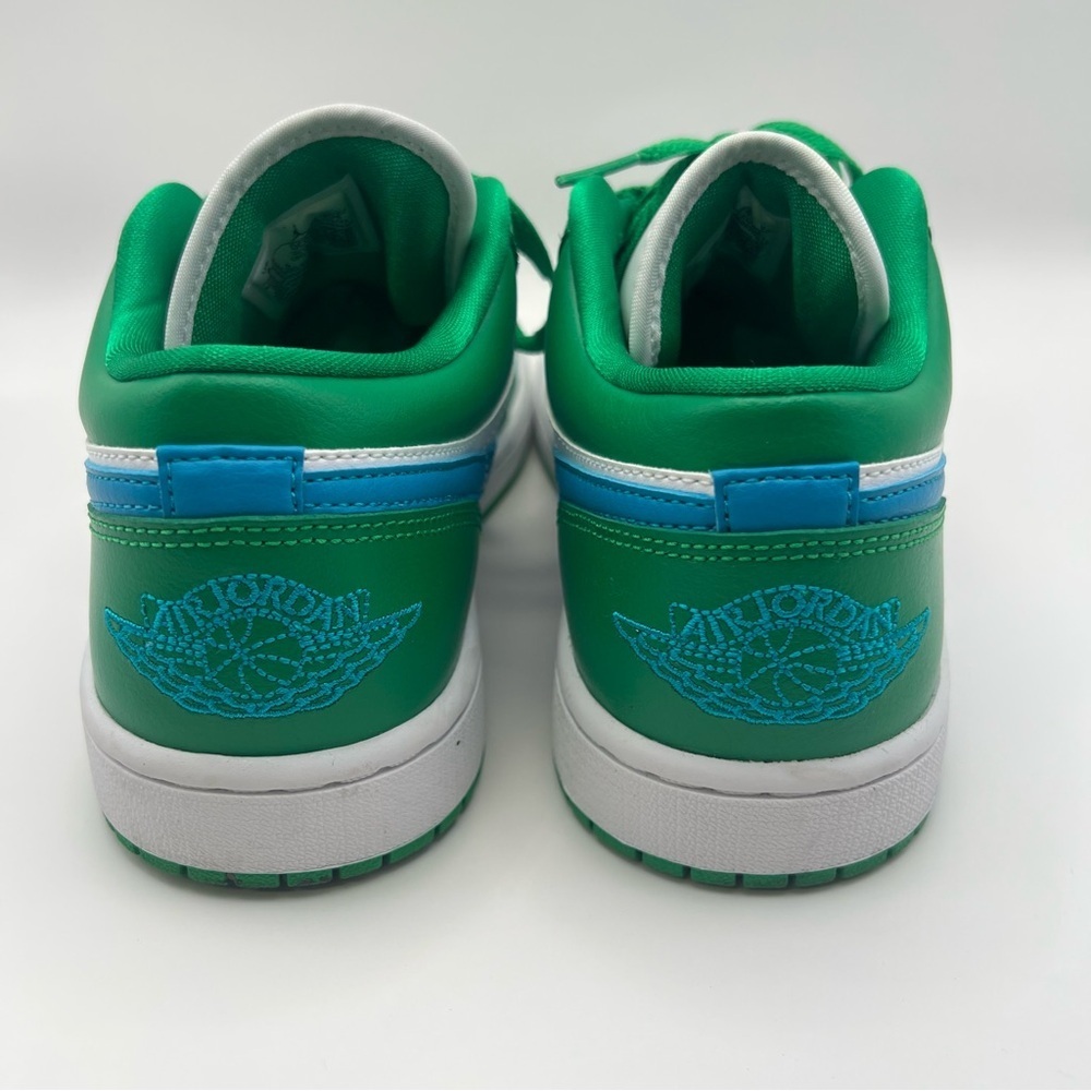 Jordan 1 Low Lucky Green Aquatone - Picture 5 of 8